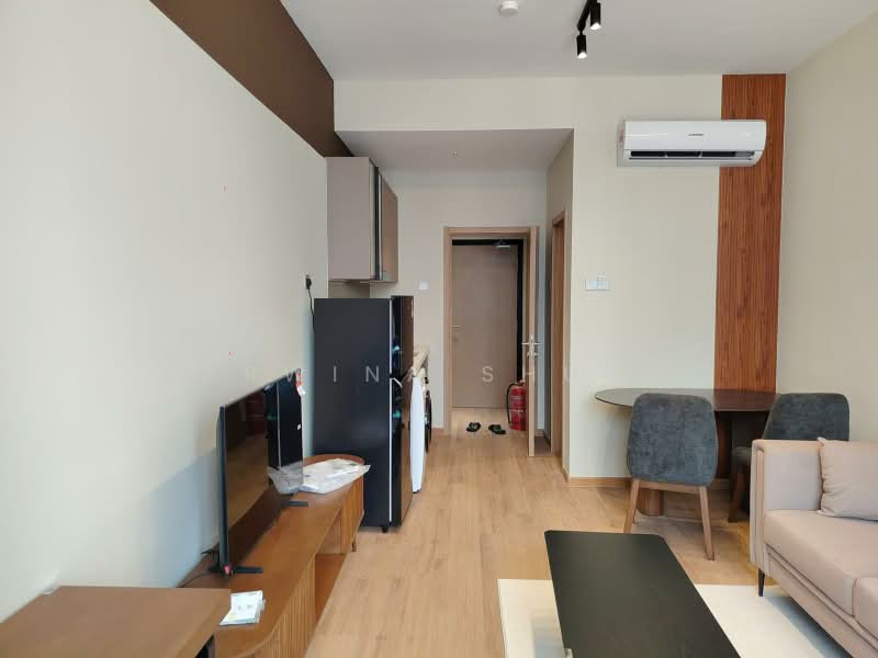 Servis Apartment untuk Disewa di Armani Raja Uda - Darwina Shukri - Living Room - PropertyGuru.com.my