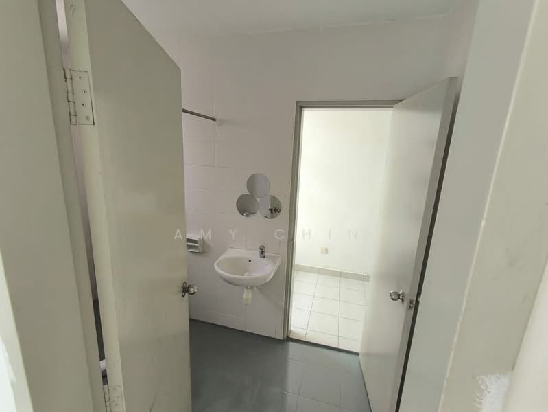 Rumah Teres 2 Tingkat untuk Dijual di Bandar Puteri Puchong (Puchong) - Amy Chin - Bathroom - PropertyGuru.com.my