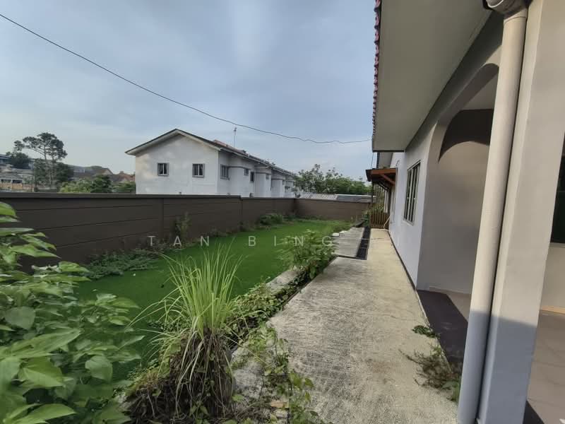Bungalow for Rent in Johor Bahru (Johor) - Tan Bing Yi - Exterior - PropertyGuru.com.my