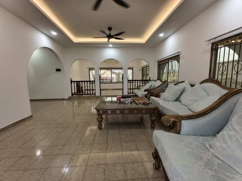 Bungalow for Rent in Johor Bahru (Johor) - Tan Bing Yi - Living Room - PropertyGuru.com.my