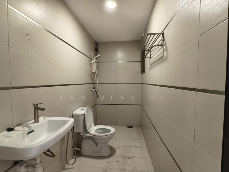 Bungalow for Rent in Johor Bahru (Johor) - Tan Bing Yi - Bathroom - PropertyGuru.com.my