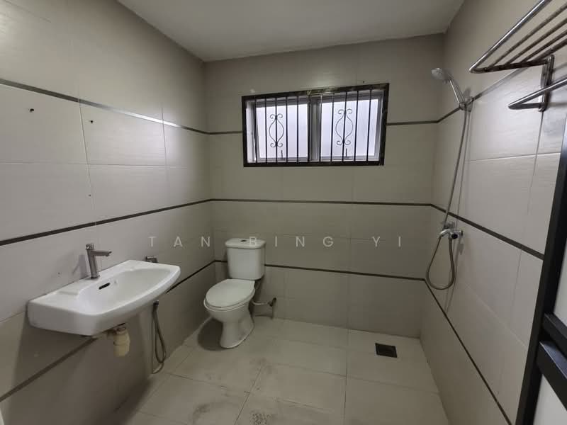 Bungalow for Rent in Johor Bahru (Johor) - Tan Bing Yi - Bathroom - PropertyGuru.com.my