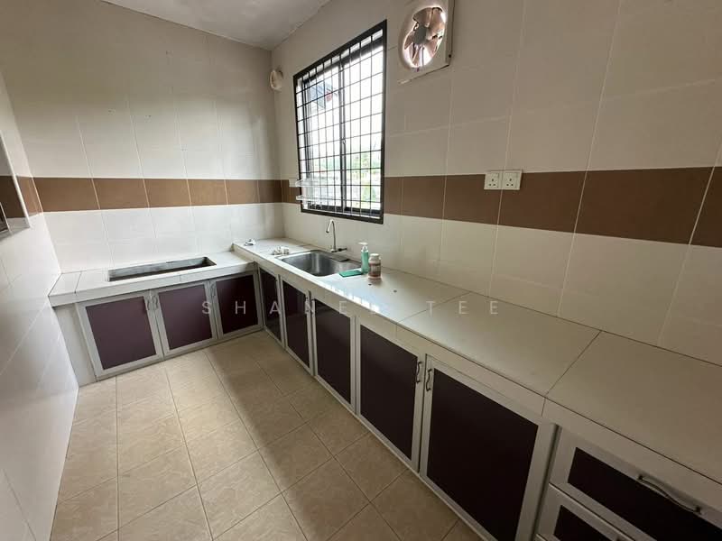 2-storey Terraced House for Sale in Kluang (Johor) - Shanel Tee - Kitchen - PropertyGuru.com.my