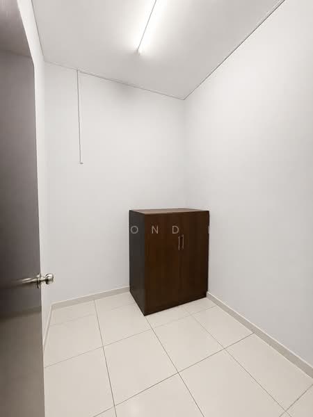 Servis Apartment untuk Dijual di Sky Gardens Residences - Desmond Lew - PropertyGuru.com.my
