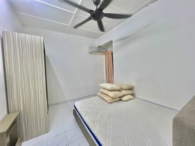 Pangsapuri untuk Disewa di Hilir Kota 1 Apartment - Joanne How - Bedroom - PropertyGuru.com.my