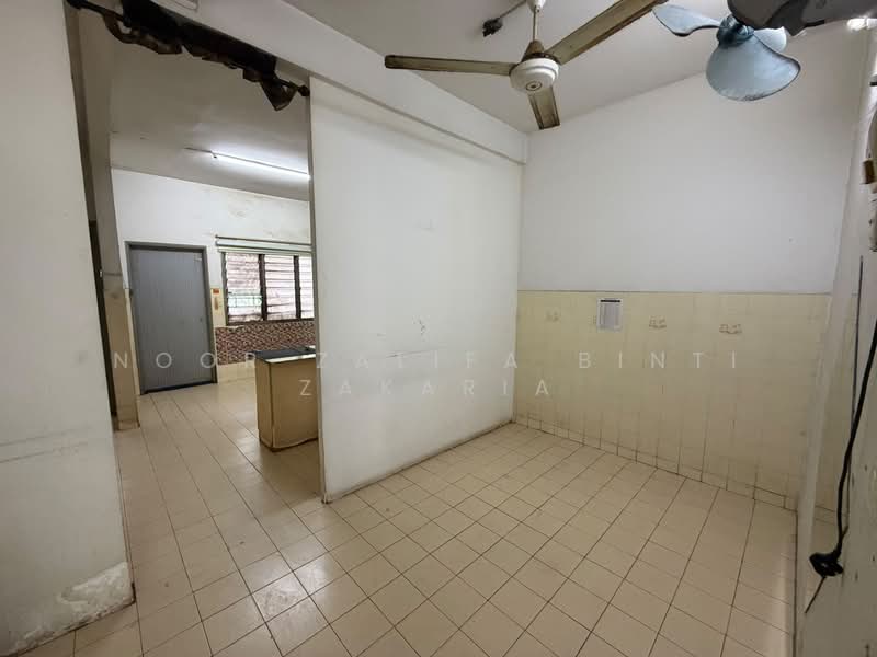 Rumah Teres 2 Tingkat untuk Dijual di Seksyen 8 (Shah Alam) - Noor Zalifa Binti Zakaria - Interior - PropertyGuru.com.my