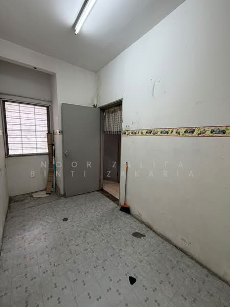 Rumah Teres 2 Tingkat untuk Dijual di Seksyen 8 (Shah Alam) - Noor Zalifa Binti Zakaria - Interior - PropertyGuru.com.my