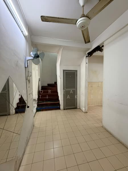 Rumah Teres 2 Tingkat untuk Dijual di Seksyen 8 (Shah Alam) - Noor Zalifa Binti Zakaria - Interior - PropertyGuru.com.my