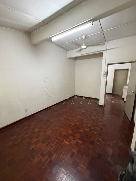 Rumah Teres 2 Tingkat untuk Dijual di Seksyen 8 (Shah Alam) - Noor Zalifa Binti Zakaria - Interior - PropertyGuru.com.my