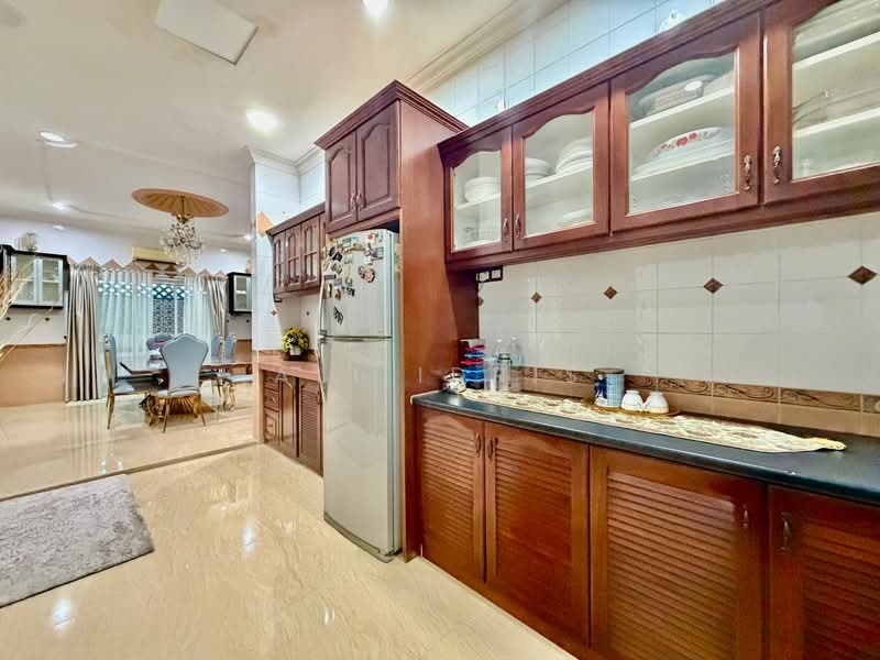 Zero-Lot Bungalow for Sale in Taman Maluri (Cheras) - Ali Idris - Kitchen - PropertyGuru.com.my