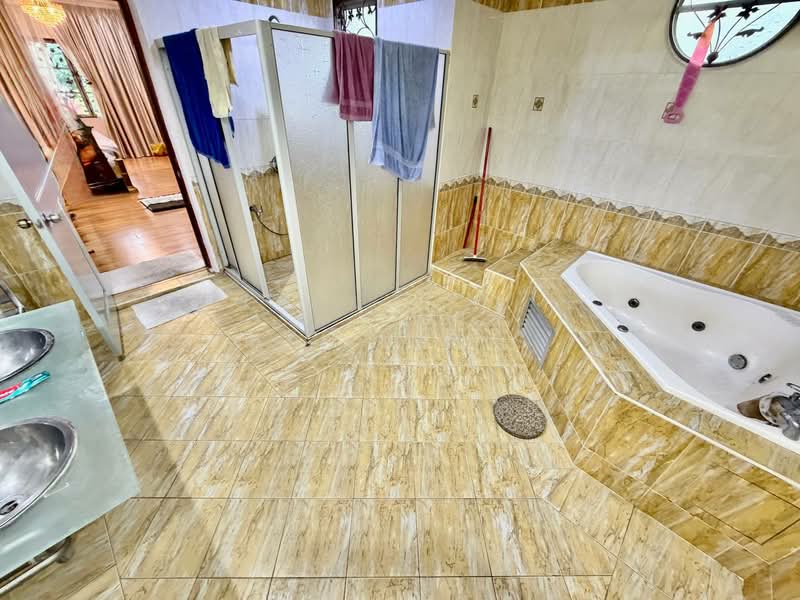 Zero-Lot Bungalow for Sale in Taman Maluri (Cheras) - Ali Idris - Bathroom - PropertyGuru.com.my