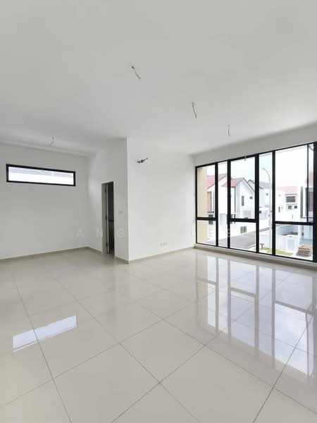 Rumah Teres 2 Tingkat untuk Dijual di Taman Desa Tebrau (Tebrau) - Angel Lee - Living Room - PropertyGuru.com.my