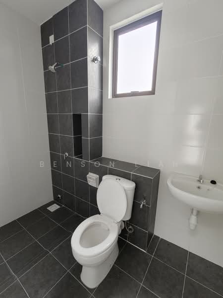 Terraced House for Rent in Eco Grandeur (Puncak Alam) - Benson Lian - Bathroom - PropertyGuru.com.my