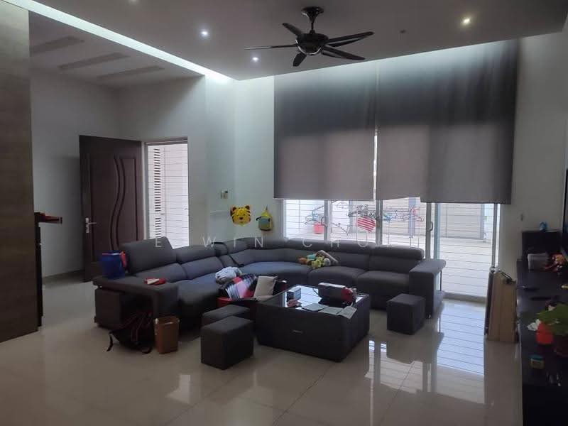 Rumah Berkembar untuk Dijual di Setia Damai (Setia Alam) - Elwin Chok - Living Room - PropertyGuru.com.my