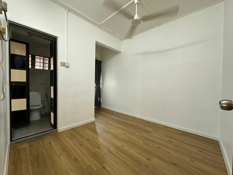 2-storey Terraced House for Sale in Kluang (Johor) - Shanel Tee - Bathroom - PropertyGuru.com.my