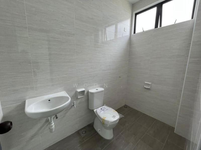Semi-Detached House for Sale in Melaka City (Melaka) - Woon . - Bathroom - PropertyGuru.com.my
