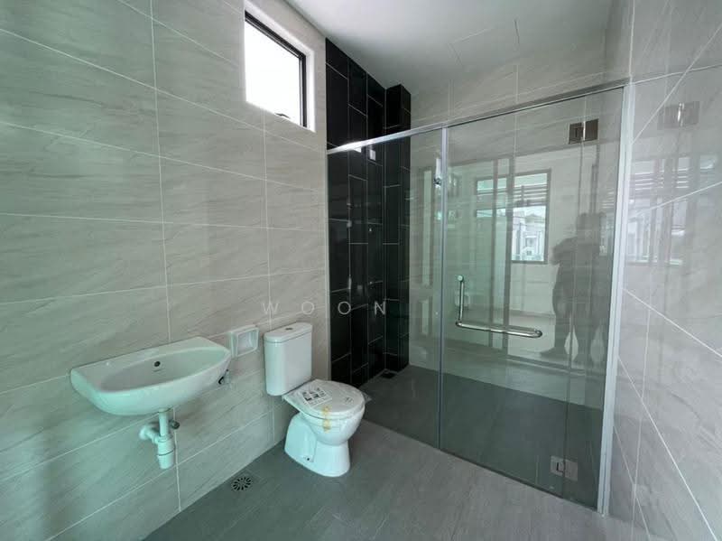 Semi-Detached House for Sale in Melaka City (Melaka) - Woon . - Bathroom - PropertyGuru.com.my