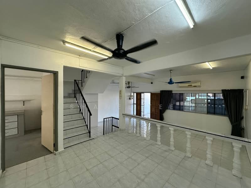 2-storey Terraced House for Rent in Taman Berlian Biru (Kluang) - Shanel Tee - Interior - PropertyGuru.com.my