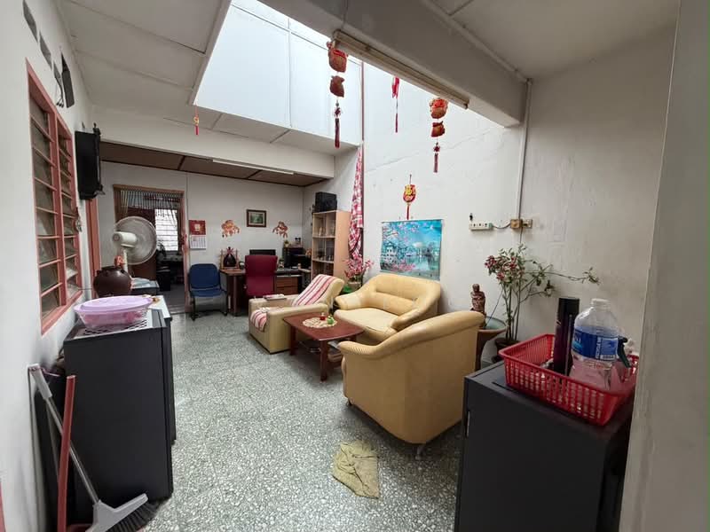 Rumah Teres untuk Dijual di Kepong (Kuala Lumpur) - Ivan Loo - Living Room - PropertyGuru.com.my