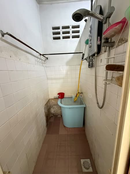 Rumah Teres untuk Dijual di Kepong (Kuala Lumpur) - Ivan Loo - Bathroom - PropertyGuru.com.my