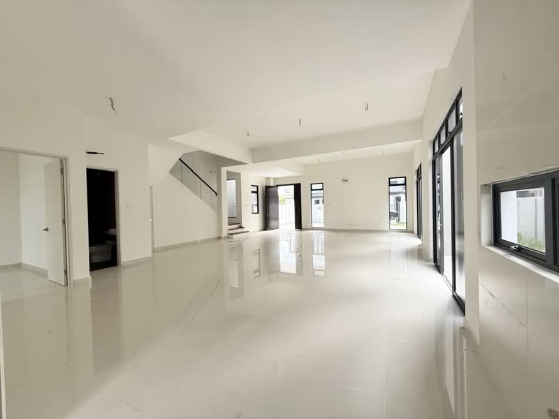 Semi-Detached House for Sale in Taman Sutera Utama (Skudai) - Yik Tat - PropertyGuru.com.my