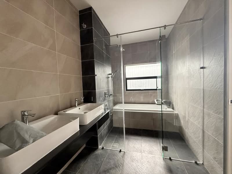 Semi-Detached House for Sale in Taman Sutera Utama (Skudai) - Yik Tat - PropertyGuru.com.my