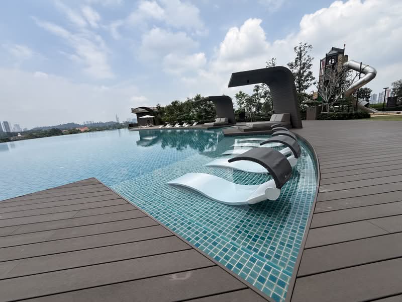 Servis Apartment untuk Disewa di Jendela Residences - Ping Shin - Pool - PropertyGuru.com.my