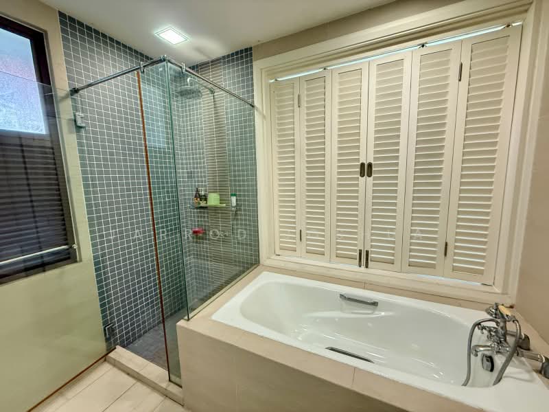 Kondominium untuk Disewa di Ara Hill Condominium - Jarrod Joshua - Bathroom - PropertyGuru.com.my