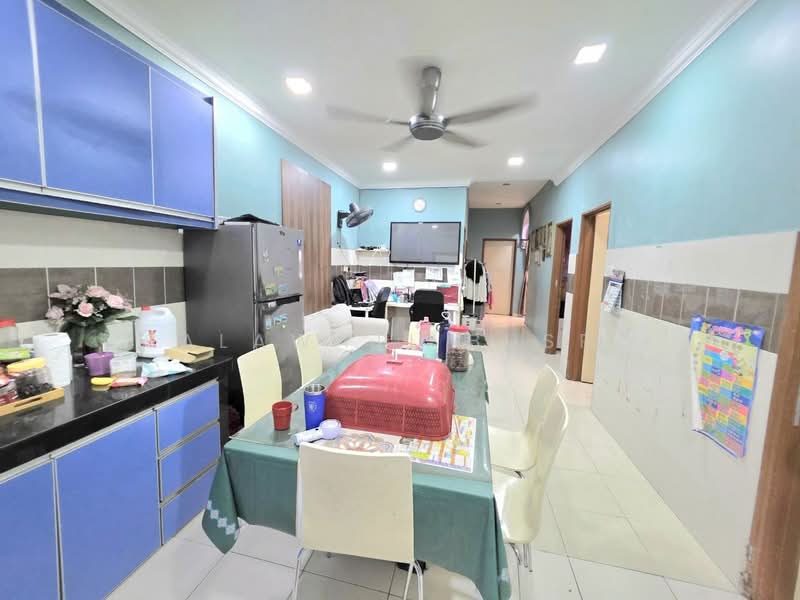 Semi-Detached House for Sale in Shah Alam (Selangor) - Salawati Busro - Kitchen - PropertyGuru.com.my