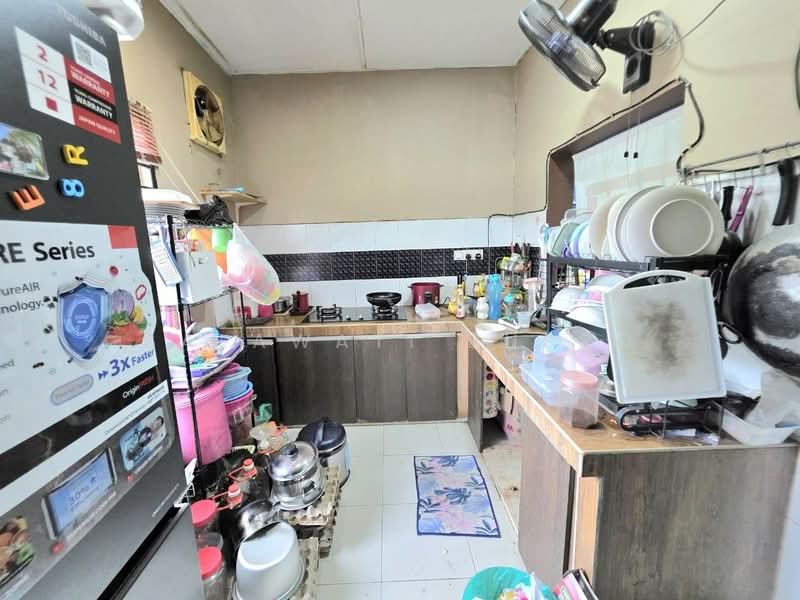 Semi-Detached House for Sale in Shah Alam (Selangor) - Salawati Busro - Kitchen - PropertyGuru.com.my