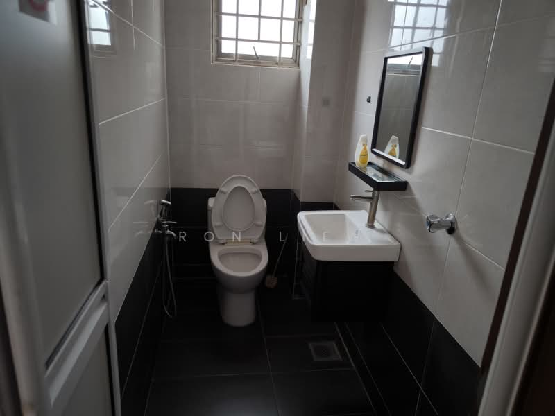 Rumah Teres 2 Tingkat untuk Disewa di Sri Petaling (Kuala Lumpur) - Ron Liew - Bathroom - PropertyGuru.com.my