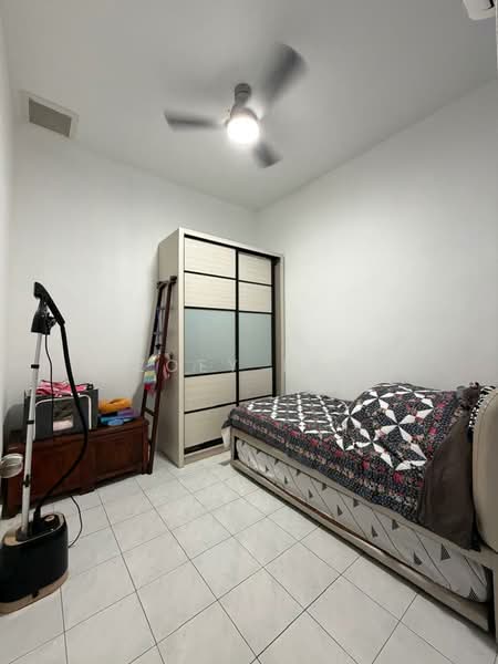 1-storey Terraced House for Sale in Taman Molek (Johor Bahru) - Zoey Lee - Bedroom - PropertyGuru.com.my