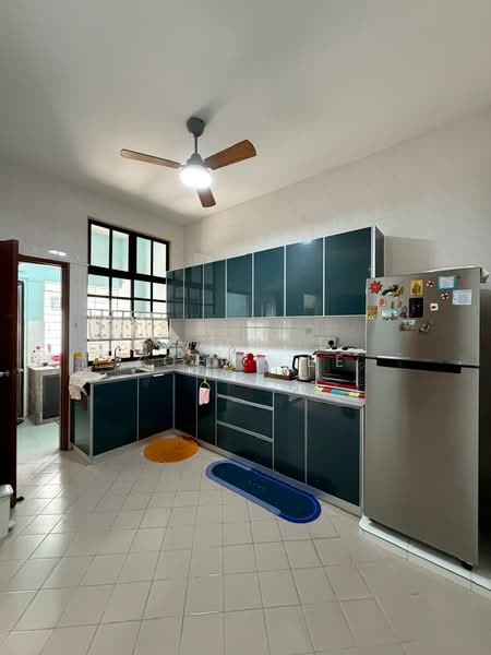 1-storey Terraced House for Sale in Taman Molek (Johor Bahru) - Zoey Lee - Kitchen - PropertyGuru.com.my