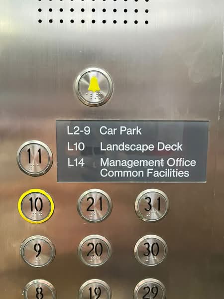 Pejabat untuk Disewa di Bandar Puteri Puchong (Puchong) - Kelly Kew - Car Park - PropertyGuru.com.my