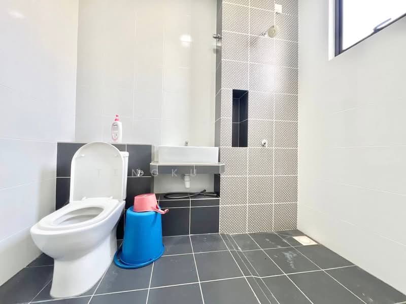 Terraced House for Sale in Eco Grandeur (Puncak Alam) - Tengku Zairi - PropertyGuru.com.my