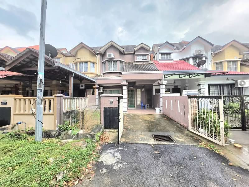Rumah Teres 2 Tingkat untuk Dijual di Seksyen 13 (Shah Alam) - Salawati Busro - Exterior - PropertyGuru.com.my