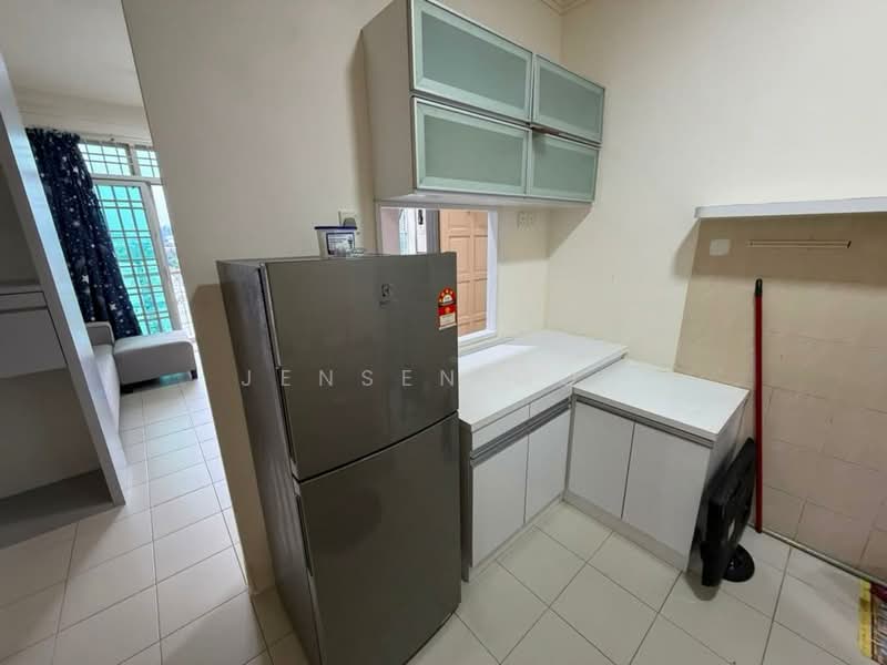 Apartment for Rent at Lake View Suites - Jensen Goh - Kitchen - PropertyGuru.com.my