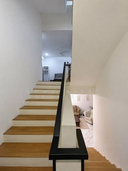 Rumah Teres 2.5 Tingkat untuk Dijual di Putrajaya (Putrajaya) - Mohd Aizat Saiful Bahri - Living Room - PropertyGuru.com.my
