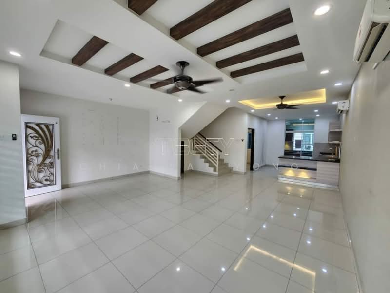 Rumah Teres 2.5 Tingkat untuk Dijual di Bandar Puteri Klang (Klang) - Chia Wai Yong - Living Room - PropertyGuru.com.my