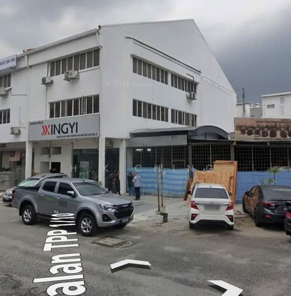 Shop for Rent in Bandar Puteri Puchong (Puchong) - H.K Ching - Exterior - PropertyGuru.com.my