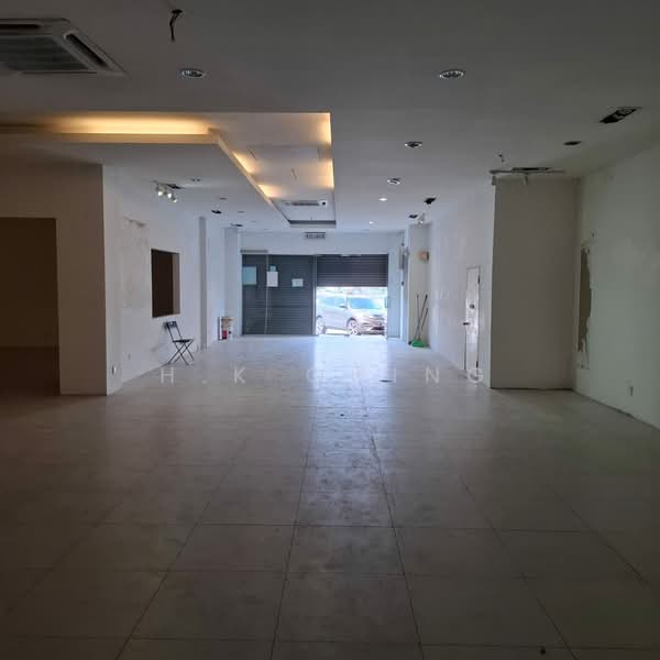 Shop for Rent in Bandar Puteri Puchong (Puchong) - H.K Ching - Interior - PropertyGuru.com.my