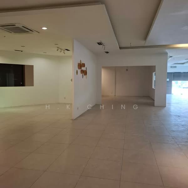 Shop for Rent in Bandar Puteri Puchong (Puchong) - H.K Ching - Interior - PropertyGuru.com.my