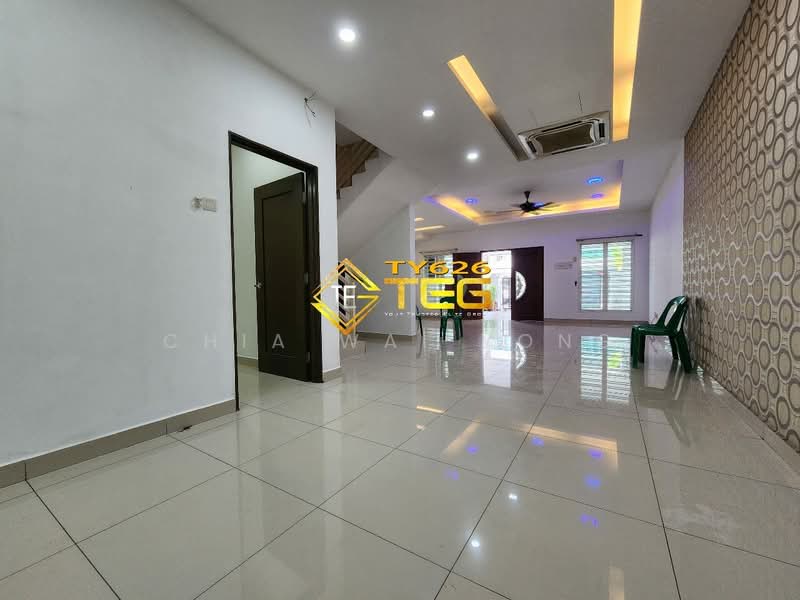 Rumah Teres 2.5 Tingkat untuk Dijual di Bandar Puteri Klang (Klang) - Chia Wai Yong - Living Room - PropertyGuru.com.my