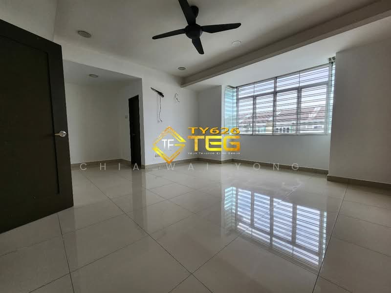Rumah Teres 2.5 Tingkat untuk Dijual di Bandar Puteri Klang (Klang) - Chia Wai Yong - Living Room - PropertyGuru.com.my