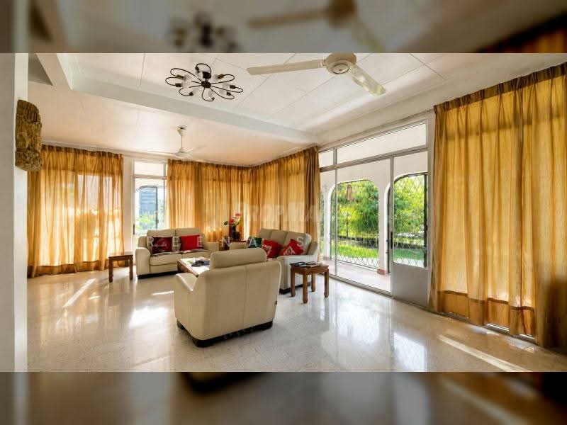 Bungalow for Sale in SS7 (Petaling Jaya) - Reena Sarif - Living Room - PropertyGuru.com.my