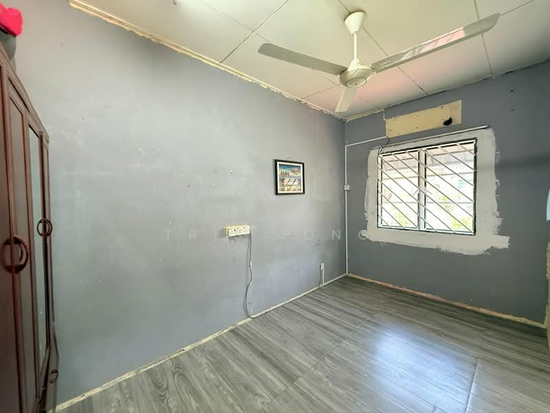 Rumah Teres 2 Tingkat untuk Dijual di Bandar Tasik Puteri (Rawang) - Tris Jong - Bedroom - PropertyGuru.com.my