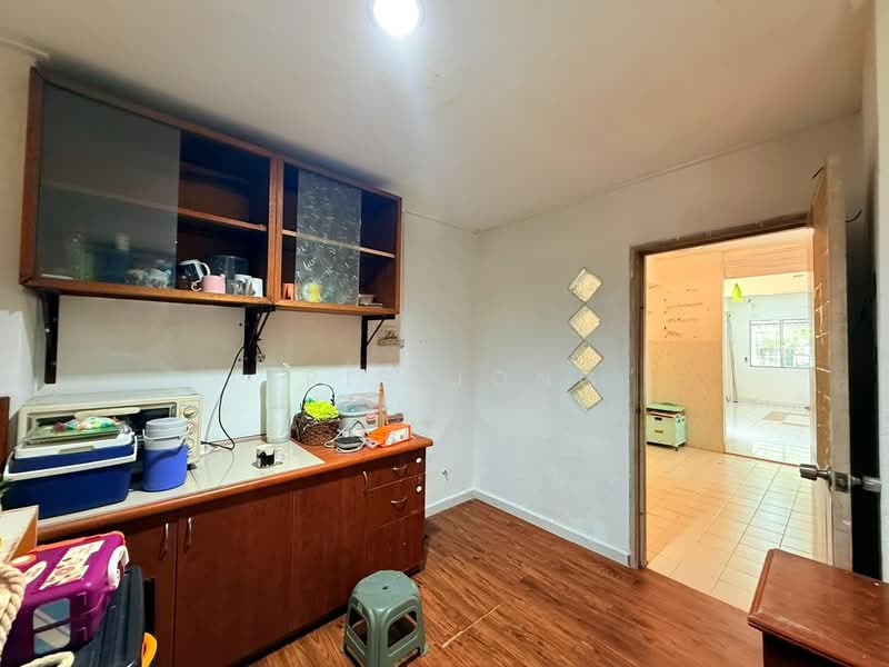 Rumah Teres 2 Tingkat untuk Dijual di Bandar Tasik Puteri (Rawang) - Tris Jong - Kitchen - PropertyGuru.com.my