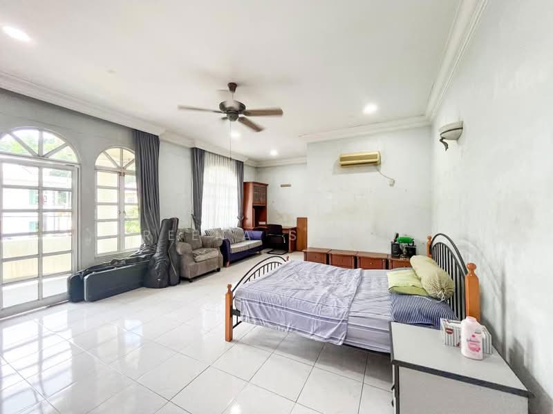 Bungalow for Sale in Seksyen 8 (Kota Damansara) - Reena Sarif - Bedroom - PropertyGuru.com.my