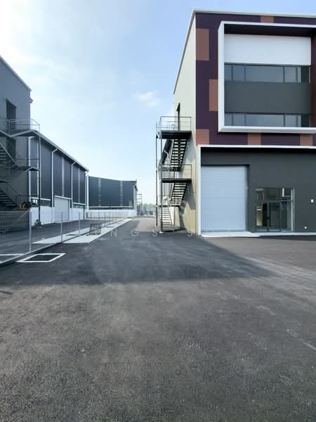 Semi-D Factory for Sale in Puncak Alam (Selangor) - Kings Soe - Exterior - PropertyGuru.com.my