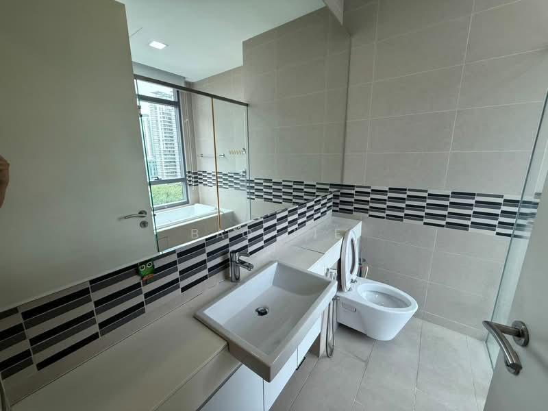 Kediaman Servis untuk Dijual di The Panorama - Bao Jie - Bathroom - PropertyGuru.com.my